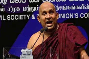 தேரருக்கு கடும் எதிர்ப்பை காட்டிய மக்கள்