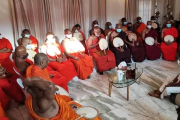 மகாநாயக்க தேரர்கள் ஒன்றிணைந்து விடுத்த எச்சரிக்கை!