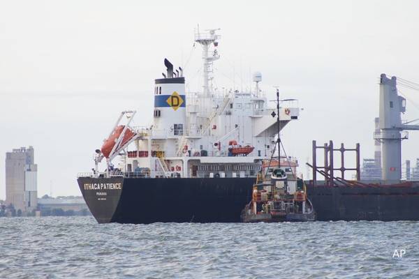 வெனிசுலா எண்ணெய் விற்பனை தொடர்பில் இந்தியாவுடன் அமெரிக்கா பேச்சுவார்த்தை | With India On Venezuelan Oil