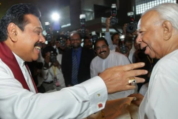 தமிழ்க் கட்சிகள் ஒரு மனதாக பேச்சுக்களில் பங்கேற்க வேண்டும்! - மகிந்த வலியுறுத்துகின்றார்