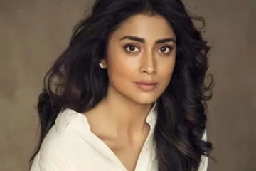 வயிற்றில் குழந்தையோடு இருந்த ஸ்ரேயாவா இது? உச்சக்கட்ட கவர்ச்சியில் ஒல்லியாக மாறிய புகைப்படம்