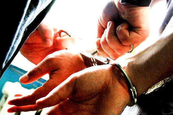 திடீர் சுற்றிவளைப்பில் சிக்கிய 35 பேர் | 35 People Were Caught In The Sudden Encirclement