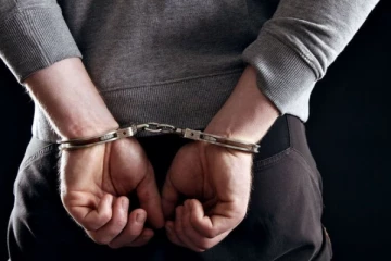 உள்ளூர் துப்பாக்கியுடன் சந்தேக நபர் ஒருவர் கைது