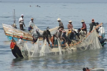 அரபிக் கடல் பகுதிகளுக்கு செல்ல வேண்டாம் : வானிலை ஆய்வு மையம் எச்சரிக்கை