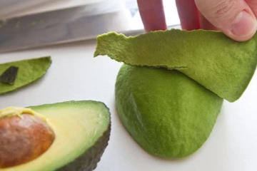 தோலுடன் இந்த பழங்களை சாப்பிட்டால் புற்றுநோய் அலண்டு ஓடிடும்!