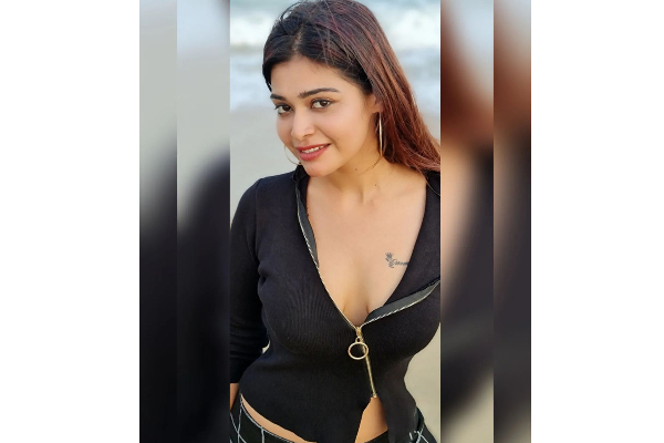 உங்களுக்கு டாட்டூ குத்துறதுக்கு வேற இடமே கிடைக்கலையா..? அந்த இடத்தில் டாட்டூ குத்திய தர்ஷா குப்தா | Dharsha Gupta Tatoo Photo Gone Viral