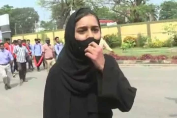 ஒரே நாளில் டிரெண்டான பெண்! தனக்கு கிடைத்த வெகுமதி பணத்தை என்ன செய்தார் தெரியுமா?