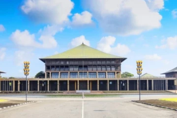 පාර්ලිමේන්තු සභාවාරය ඇරඹෙයි [LIVE]
