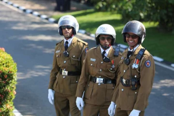 இலங்கையில் இன்று நள்ளிரவு முதல் அமுலுக்கு வரும் பல்வேறு கட்டுப்பாடுகள்