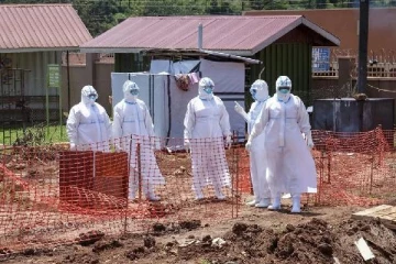 பாதிக்கப்பட்ட 2 மாவட்டங்கள்... மொத்தமாக ஊரடங்கு அறிவித்த நாடு