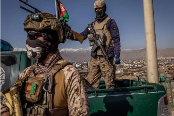 அமெரிக்க ஆயுதங்களையும் கைப்பற்றிய தலிபான்கள்!