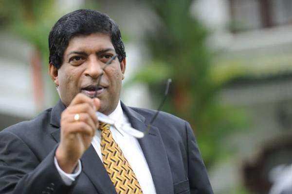 சபாநாயகரால் வெகு நேரம் காக்க வைக்கப்பட்ட ரவி கருணாநாயக்க: சபையில் குழப்பம் | Ravi Karunanayake Spent Too Much Time Parliament