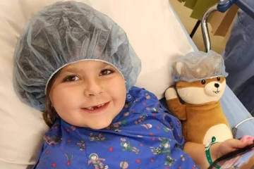 சிறுமியின் பாதி மூளையின் செயலாக்கத்தையே நிறுத்திய மருத்துவர்கள் -அதிசயம் ஆனால் உண்மை!