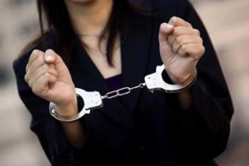 வெளிநாட்டு ஆசைகாட்டி பண மோசடி செய்த பெண் கைது