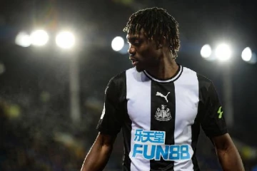 துருக்கி பேரிடரில் நீடிக்கும் மர்மம்: உயிருடன் மீட்கப்பட்ட பிரபல கால்பந்து நட்சத்திரம் மாயம்