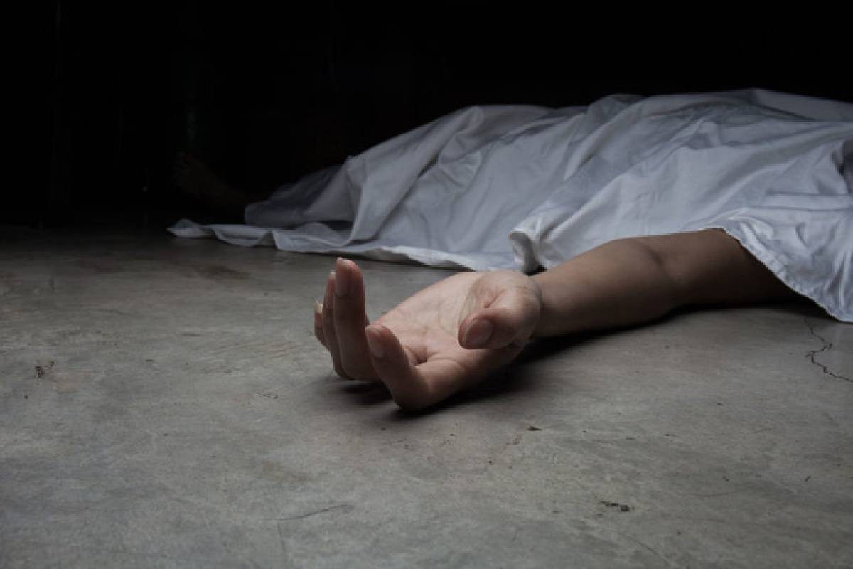 மாத்தறையில் லொறி மோதி பெண் பரிதாப மரணம்! | Girl Died After Being Hit By A Lorry In Matara