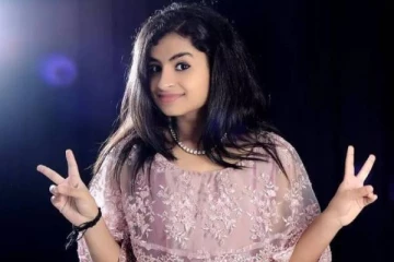 ஹீரோயின்கள் போல் செம மாடர்ன் உடையில் ஷிவாங்கி வெளியிட்ட புகைப்படம்- இவரா என ஷாக்கான ரசிகர்கள்