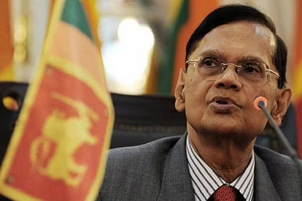 பீரிஸின் பதவியை பறிக்க மகிந்தவிடம் கோரிக்கை - ஐபிசி தமிழ்