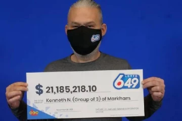 ஒன்றாரியோவில் மூன்று நண்பர்களுக்கு கிடைத்த பேரதிஷ்டம்!