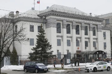 போர் அச்சுறுத்தல்: உக்ரைனில் இருந்து தனது தூதரக அதிகாரிகளை வெளியேற்றும் ரஷ்யா!