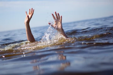 දියේ ගිලීමට ප්‍රධානතම හේතුව මත්ද්‍රව්‍ය..? පොලිසියෙන් විශේෂ දැනුම්දීමක්..!