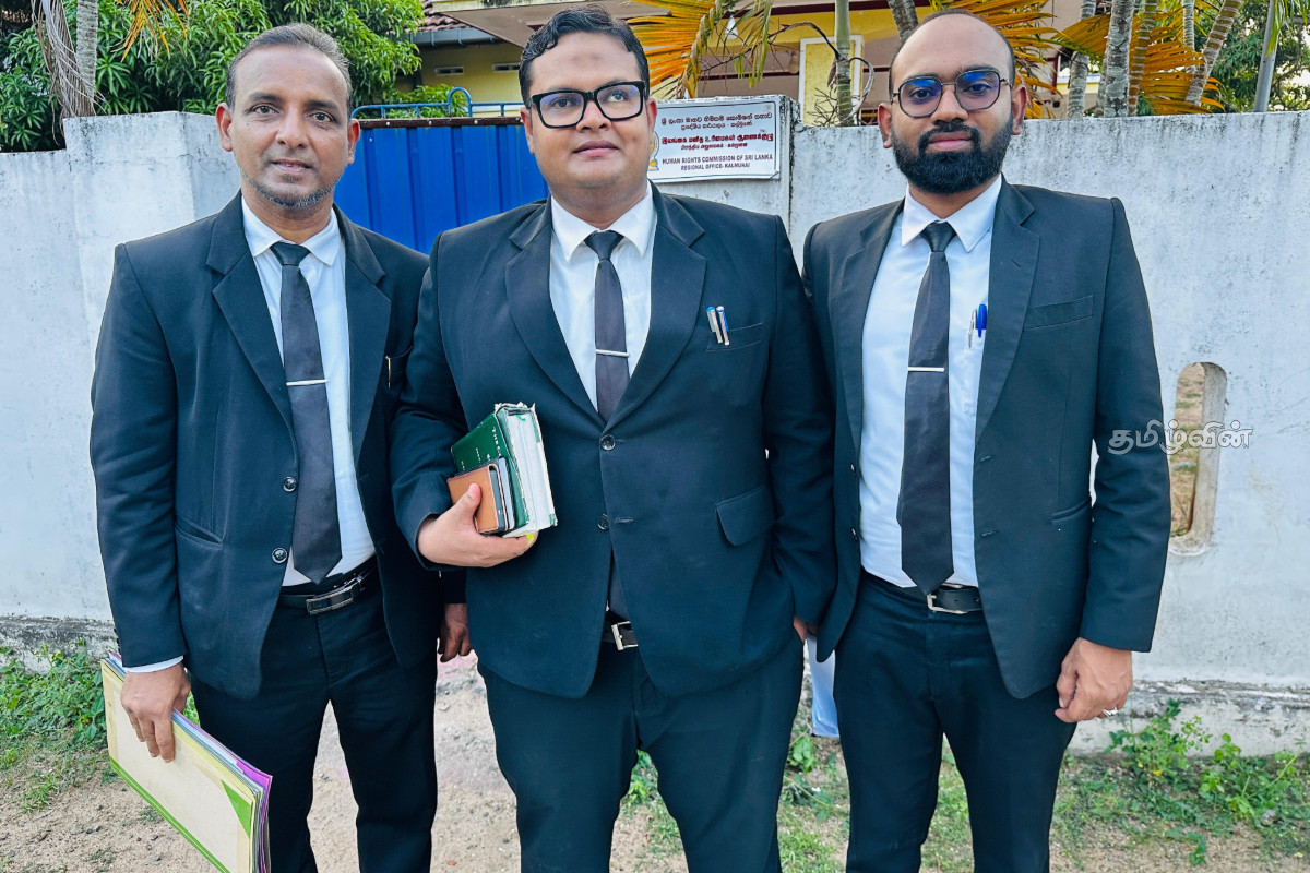 கல்முனை வைத்தியசாலை சீருடை விவகாரம் : எழுந்துள்ள விசனம் | Constitutional Rights Not Denied By Circulars கல்முனை வைத்தியசாலை சீருடை விவகாரம் : எழுந்துள்ள விசனம் | Constitutional Rights Not Denied By Circulars