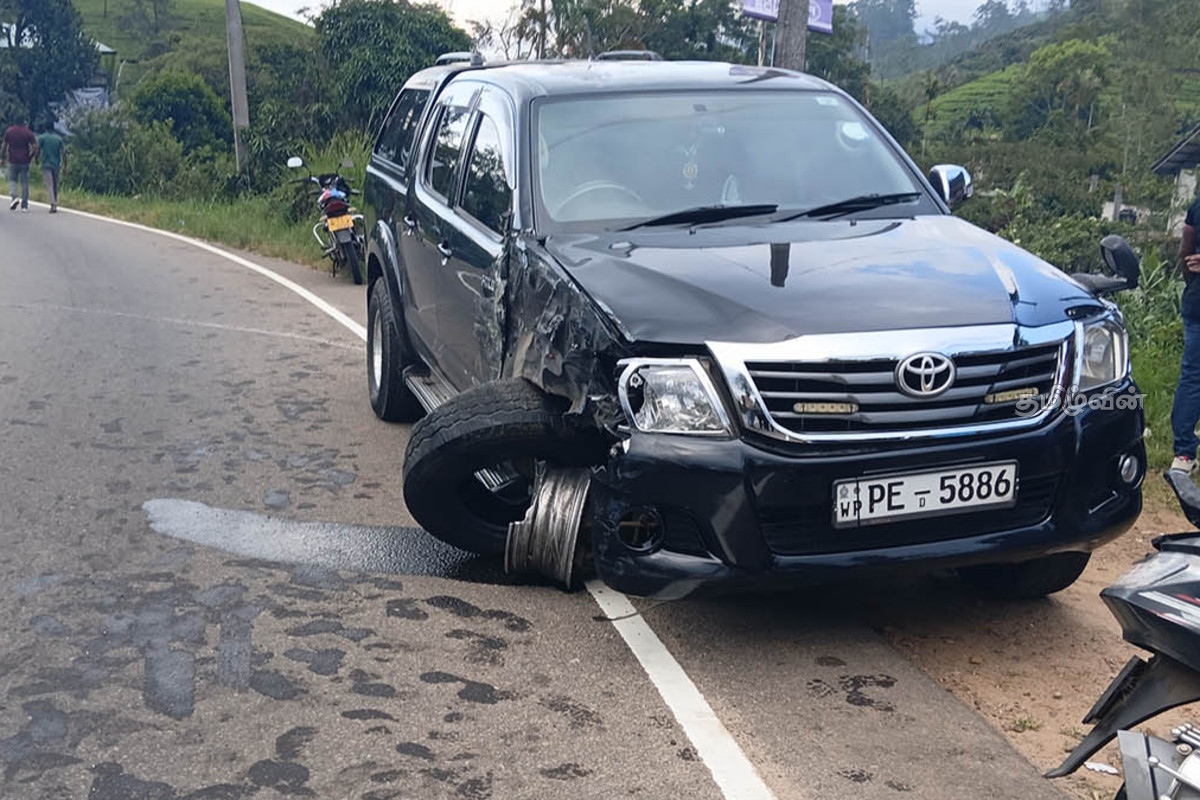 நுவரெலியா பிரதான வீதியில் பேருந்து மற்றும் கெப்ரக வாகனம் நேருக்கு நேர் மோதி விபத்து | Accident Bus And Cab Nuwara Eliya Kotagala Road