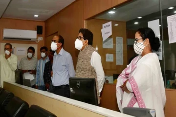 யாஸ் புயல் பாதிப்பை கண்கானிக்க கட்டுப்பாட்டு அறையிலே தங்கும் மமதா பானர்ஜி