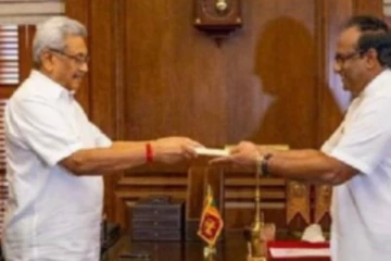 அமைச்சர் சரத் வீரசேகரவால் நாட்டுக்கு பேராபத்து - கோட்டாபயவுக்கு சென்றது முறைப்பாடு