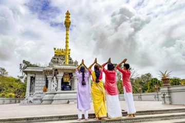 முதன்முறை ஒரு கோயிலுக்கு செல்லும் பொழுது மறந்தும் செய்யக்கூடாத தவறுகள்