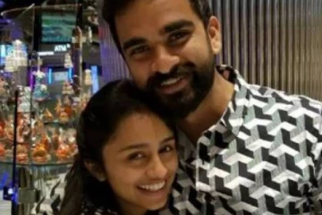 சூப்பர் சிங்கர் பிரகதியா இது? ஆண் நண்பருடன் இப்படியொரு நெருக்கம்...