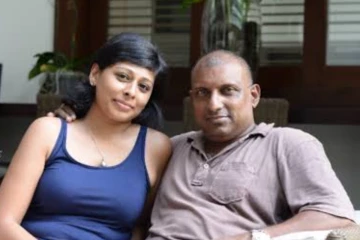 අරවින්ද ද සිල්වා සහ බිරිඳට නිකුත් කළ වරෙන්තුව අධිකරණය ආපසු කැඳවයි