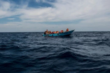 ஐரோப்பாவுக்குத் தப்பிச் சென்ற லிபிய அகதிகளின் படகு கவிழ்ந்து 73 பேர் பலி: ஐ.நா. அமைப்பு தகவல்