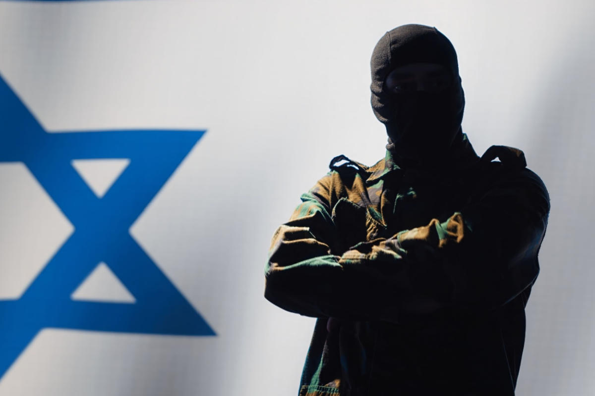 பாரிய திருப்புமுனையாக மாறிய நெதன்யாகுவின் ஒற்றை வார்த்தை! கமெனியின் தலையெழுத்தை மாற்றியமைத்த மொசாட் | Mossad Israel Iran Us Conflict Ali Khamnei Death பாரிய திருப்புமுனையாக மாறிய நெதன்யாகுவின் ஒற்றை வார்த்தை! கமெனியின் தலையெழுத்தை மாற்றியமைத்த மொசாட் | Mossad Israel Iran Us Conflict Ali Khamnei Death