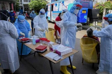 இலங்கையில் ஒரே நாளில் 4,561 பேருக்கு கொரோனா தொற்று உறுதி!