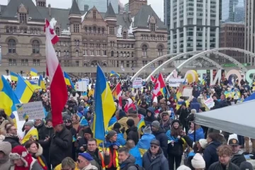 வரலாற்றில் இடம்பிடிக்க ட்ரம்புக்கு ஒரு வாய்ப்பு: உக்ரைன் ஆதரவு பேரணியில் கனேடியர்கள்