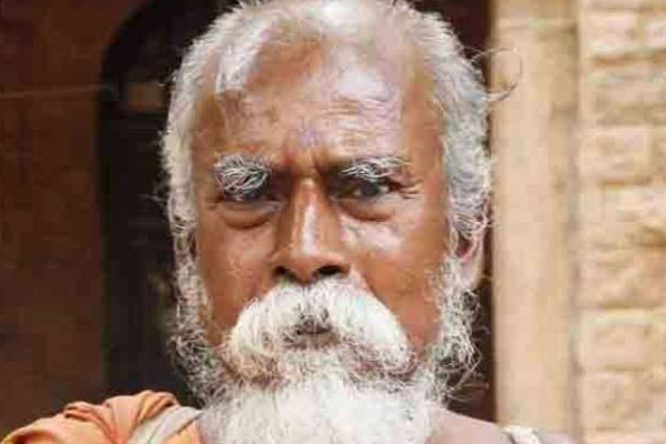 நெருக்கடிக்குள் சிக்கி தவிக்கும் இலங்கை: உதவ முன்வந்த இந்திய யாசகர்! | Sri Lanka Crisis Indian Beggar Volunteered Help