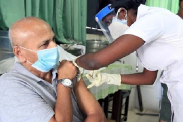 தடுப்பூசிக்காக பயணக்கட்டுப்பாட்டை மீறி காலிக்கு சென்ற சம்பவம்! அதிகாரிகளுக்கு ஏற்பட்ட நிலை