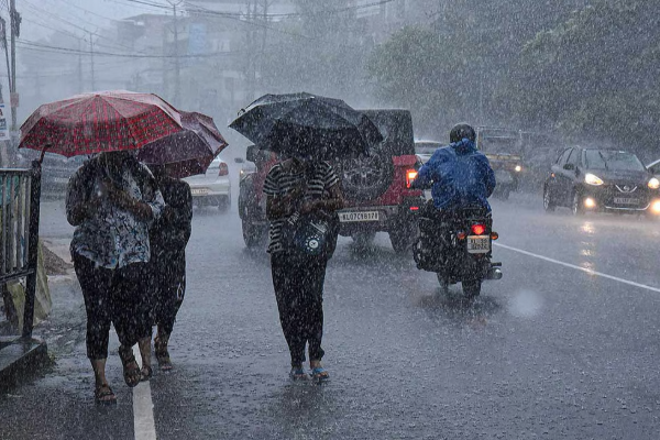 வங்கக்கடலில் நிலவும் வளிமண்டல கீழடுக்கு சுழற்சி.., 7 மாவட்டங்களில் கனமழை பெய்யும் | These 7 Districts Had Heavy Rainfall Today