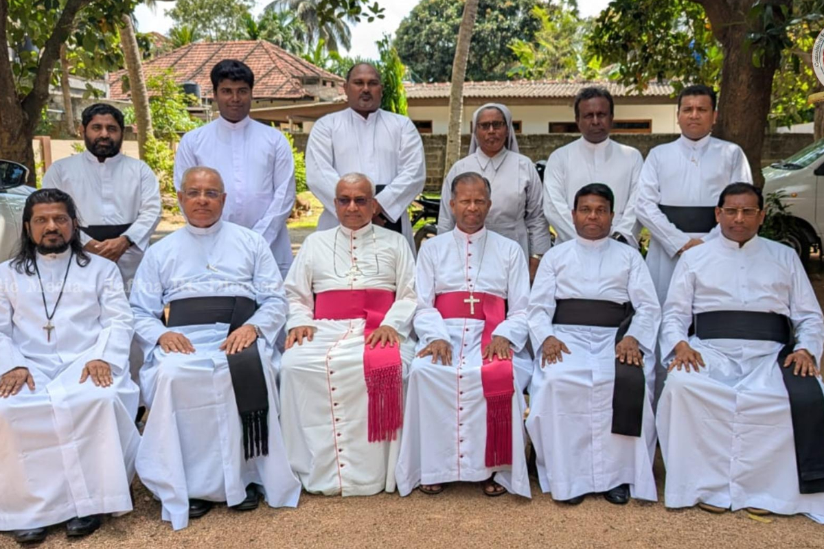 தமிழ் கட்சிகளை ஒன்றிணைக்கும் முயற்சியில் வடக்கு - கிழக்கு ஆயர் மன்றம் | North East Bishops Forum Effor Unite Tamil Parties