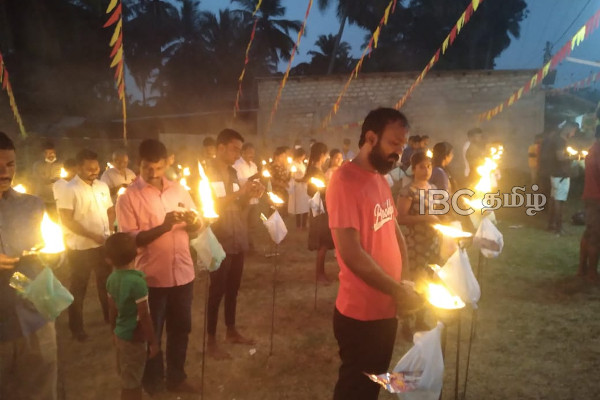உலகப்பரப்பை உணர்வுடன் கடந்த தேசிய மாவீரர் நினைவெழுச்சி - திரண்ட பல்லாயிரம் மக்கள்- நேரடி ரிப்போர்ட் | Maaveerar Naal 2022 Live Updates