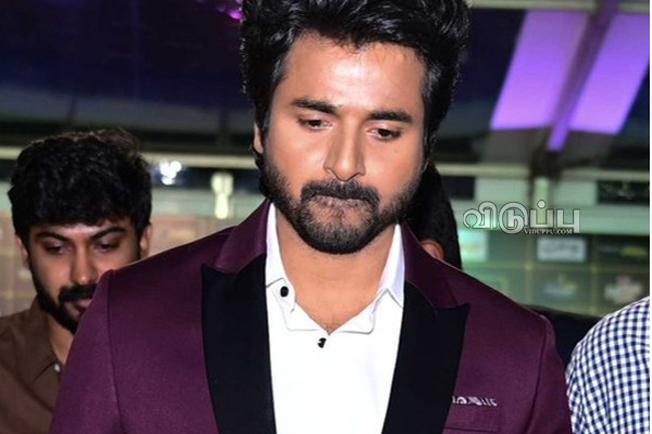 காசு பிரச்சனையால் கைவிரித்த தயாரிப்பாளர்.. சிவகார்த்திகேயன் எடுத்த திடீர் முடிவு.. | Ayalan Update Sivakarthikeyan And Producer Meet