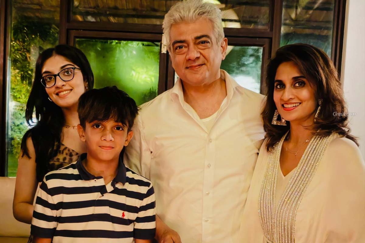 அழகில் ஹீரோயினை மிஞ்சிய அஜித் மகள்... ட்ரெண்டாகும் புகைப்படங்கள் | Actor Ajith Daughter Anoushka Trending Photo