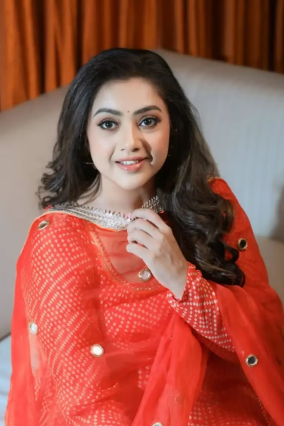 நடிகை மீனா இத்தனை கோடி சொத்துக்கு அதிபதியா..! எவ்வளவு தெரியுமா? | Actress Meena Net Worth