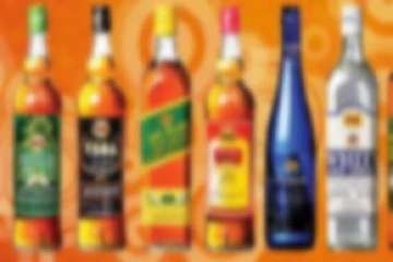மூன்றுவேளை உணவு வழங்க மதுபான விலையை குறைக்க கோரிக்கை