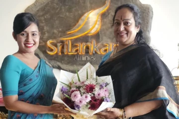 இலங்கை வந்த பிரபல தென்னிந்திய நடிகை நளினி