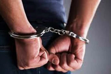 சிவனொளிபாதமலையில் திடீர் சோதனை : 9 பேர் கைது