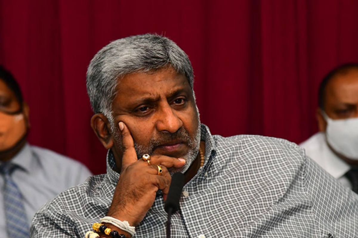 ஒருகோடி ரூபா அபராதம் செலுத்தத் தவறினால் சிறைத்தண்டனை : முன்னாள் அமைச்சருக்கு எச்சரிக்கை | Prasanna Ranatunga Imprisonment He Fails Pay Fine ஒருகோடி ரூபா அபராதம் செலுத்தத் தவறினால் சிறைத்தண்டனை : முன்னாள் அமைச்சருக்கு எச்சரிக்கை | Prasanna Ranatunga Imprisonment He Fails Pay Fine