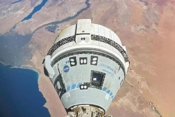 விண்வெளி வீரர்கள் இல்லாமல் பூமிக்கு திரும்பிய ஸ்டார்லைனர் விண்கலம்