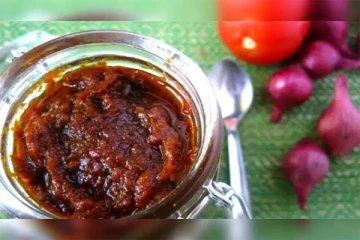 நாவூறும் வெங்காய ஊறுகாய் செய்வது எப்படி?